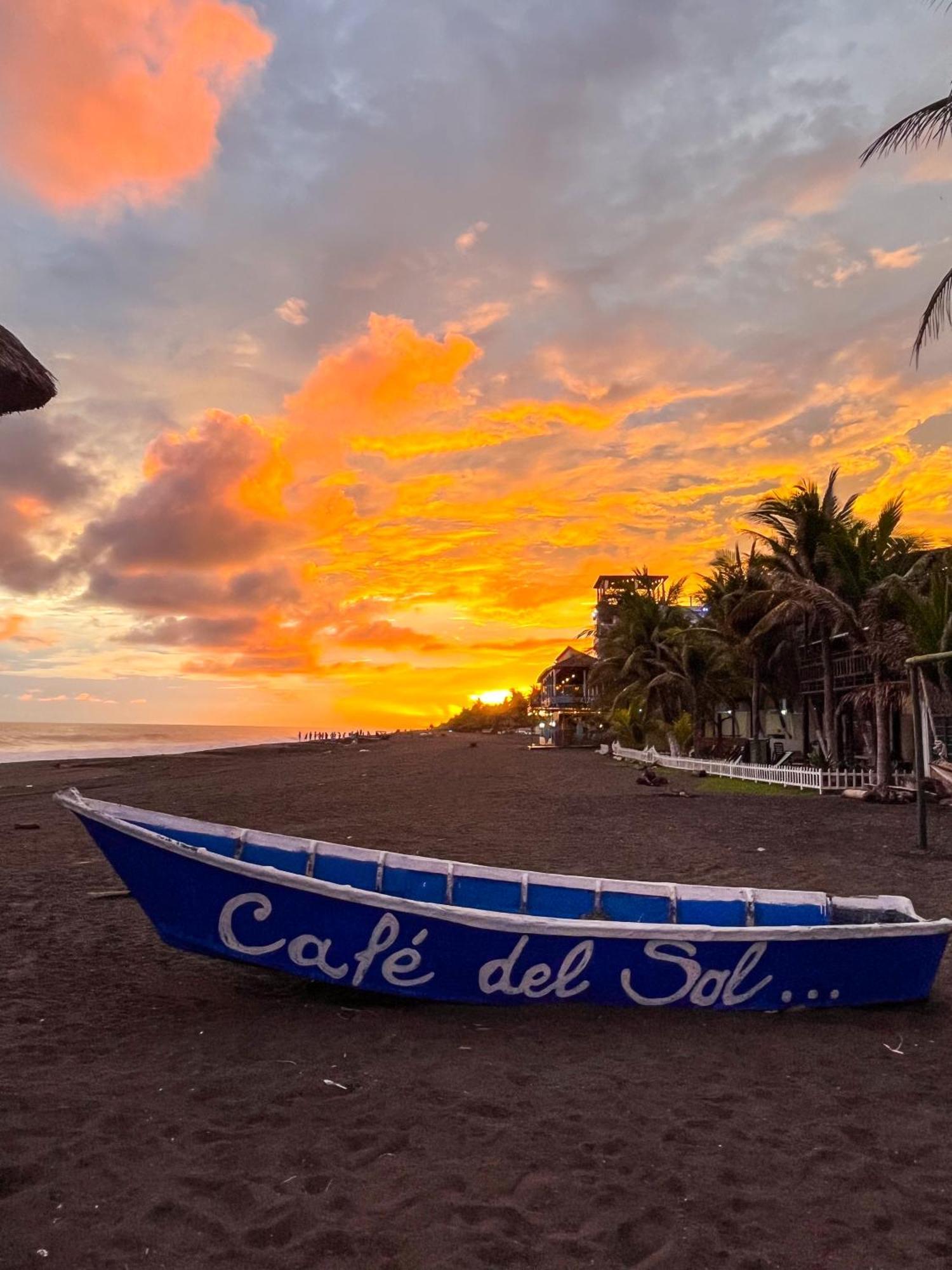 Hotel Cafe Del Sol Монтерико Екстериор снимка
