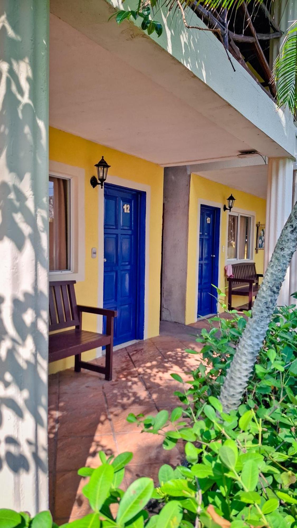 Hotel Cafe Del Sol Монтерико Екстериор снимка