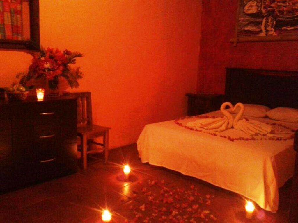 Hotel Cafe Del Sol Монтерико Стая снимка